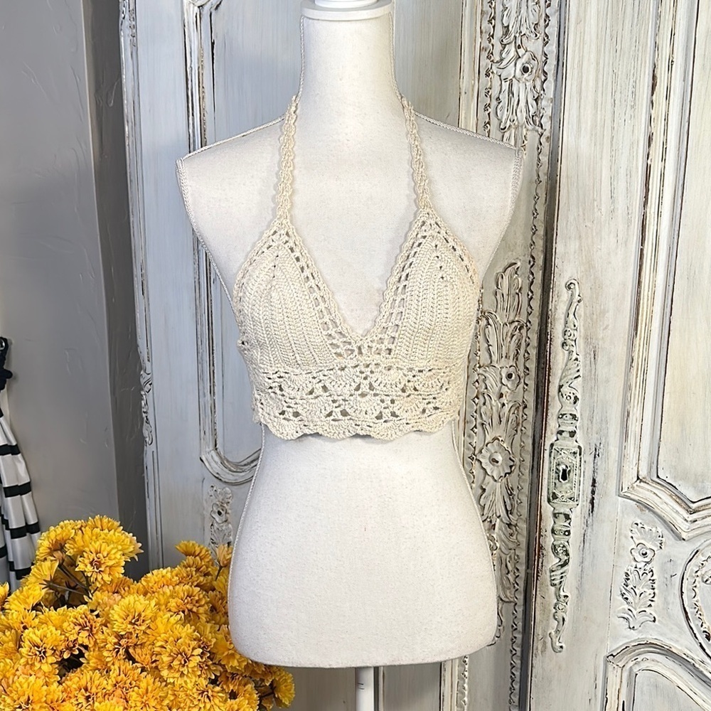 LA Hearts Cream Crochet Halter Top with Builtin Bra